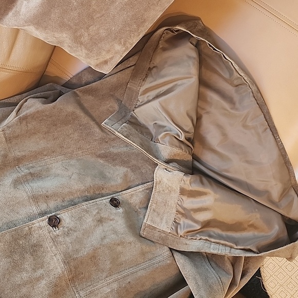Soft suede jacket - Picture 4 of 14
